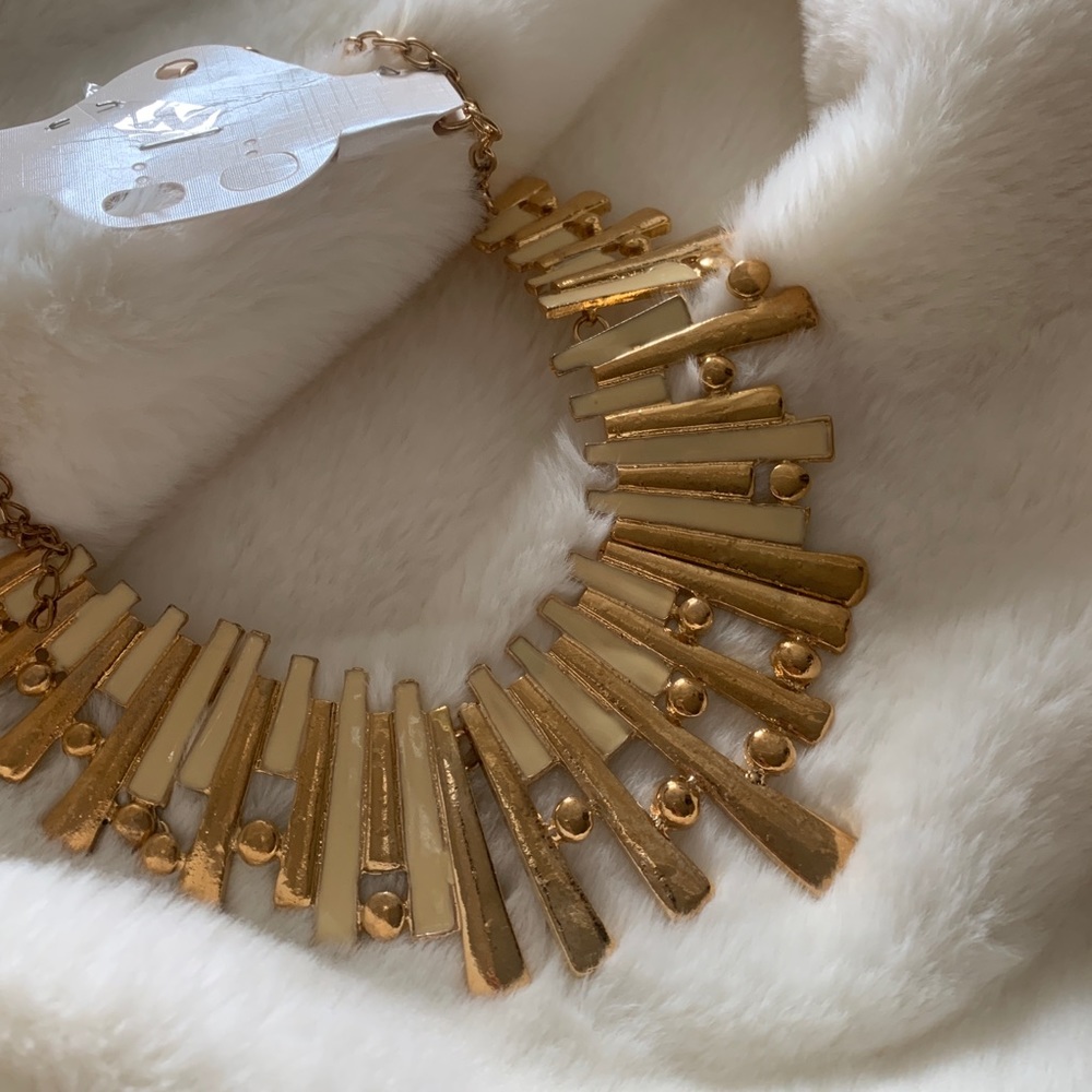 ✨ BUNDLE ✨ GOLDEN GODDESS FASHION ACCESSORIES - Picture 3 of 7